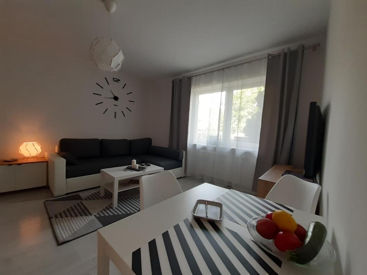 Apartamenty Lewa Лодзь Екстер'єр фото
